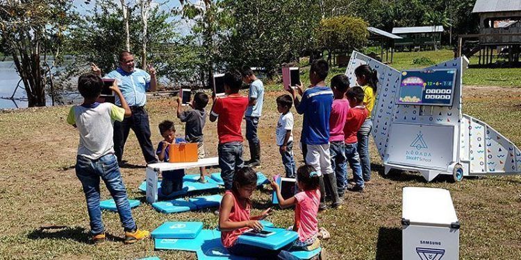 Samsung Colombia lanza Smart School Nómada, espacios de aprendizaje portátiles que recorrerán el país