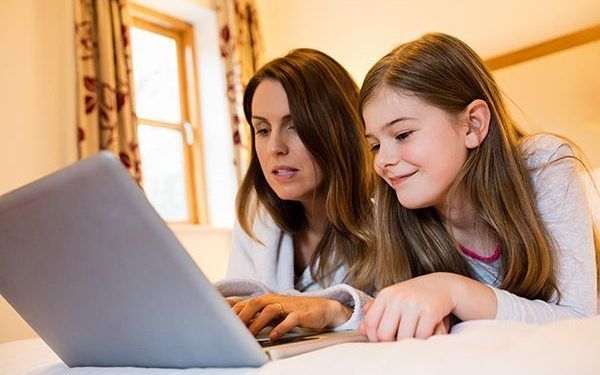 LA DELGADA LINEA ENTRE PUBLICAR UNA FOTO DE UN NIÑO EN REDES Y LA PORNOGRAFÍA INFANTIL
