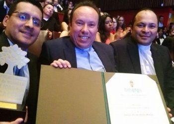 Cibercolegio UCN, ganador en premios Ciudad de Medellín a la Calidad de la educación 2016