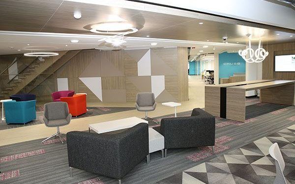 Descubre la nueva oficina de Chubb en Bogotá creada para generar un ambiente grato de trabajo, colaboración y negocios