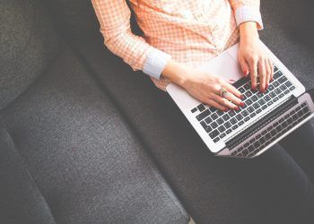 ¿Cómo es estudiar en línea en Universidad IEU?
