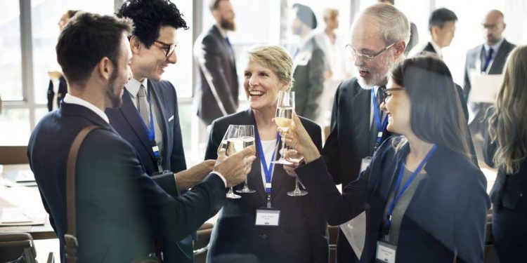Como-hacer-Crecer-tu-Negocio-a-Nivel-Internacional-con-Networking
