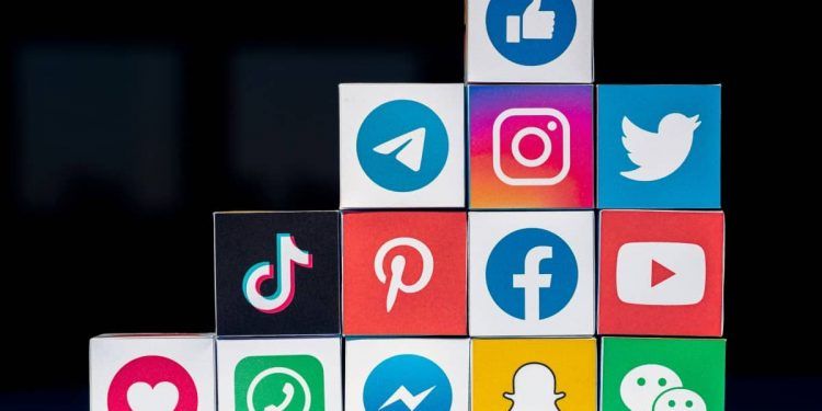 TU MARCA NO NECESITA REDES SOCIALES