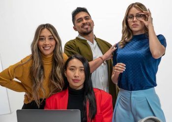 Los Colombianos son los Trabajadores más Colaboradores