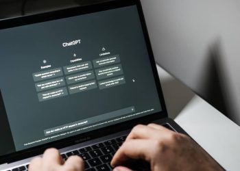 ChatGPT roba información de otras fuentes