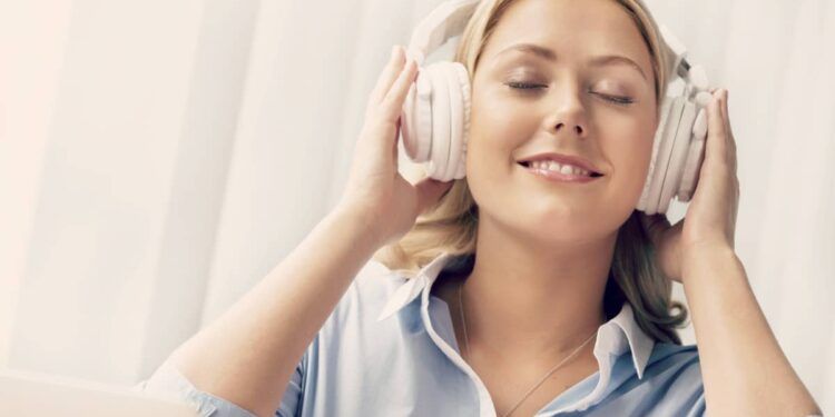 escuchar música mientras trabajas
