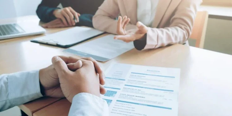 Randstad abre 500 vacantes de empleo en la Región Metropolitana